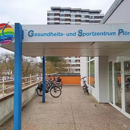 Seeblick Neben Der Schwimmhalle, Tierfreundlich * Plön