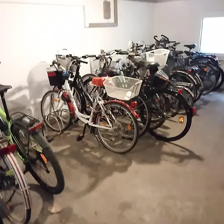 Apartment Seeblick Neben Der Schwimmhalle, Gratis Raeder, Tierfreundlich Ploen