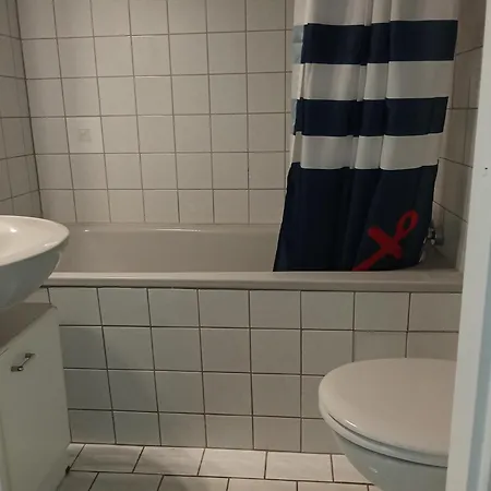 Appartement Seeblick Neben Der Schwimmhalle, Gratis Raeder, Tierfreundlich Plön
